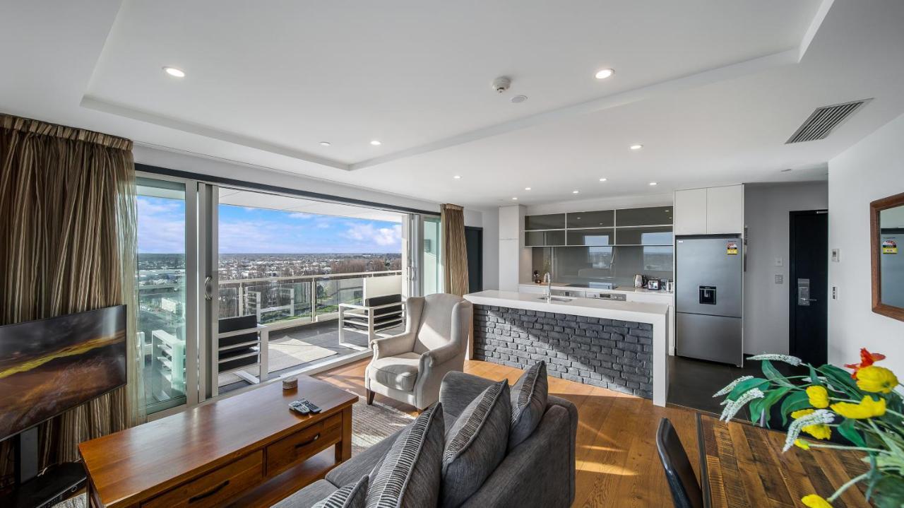 Central City View With Free Valet Parking Christchurch Buitenkant foto